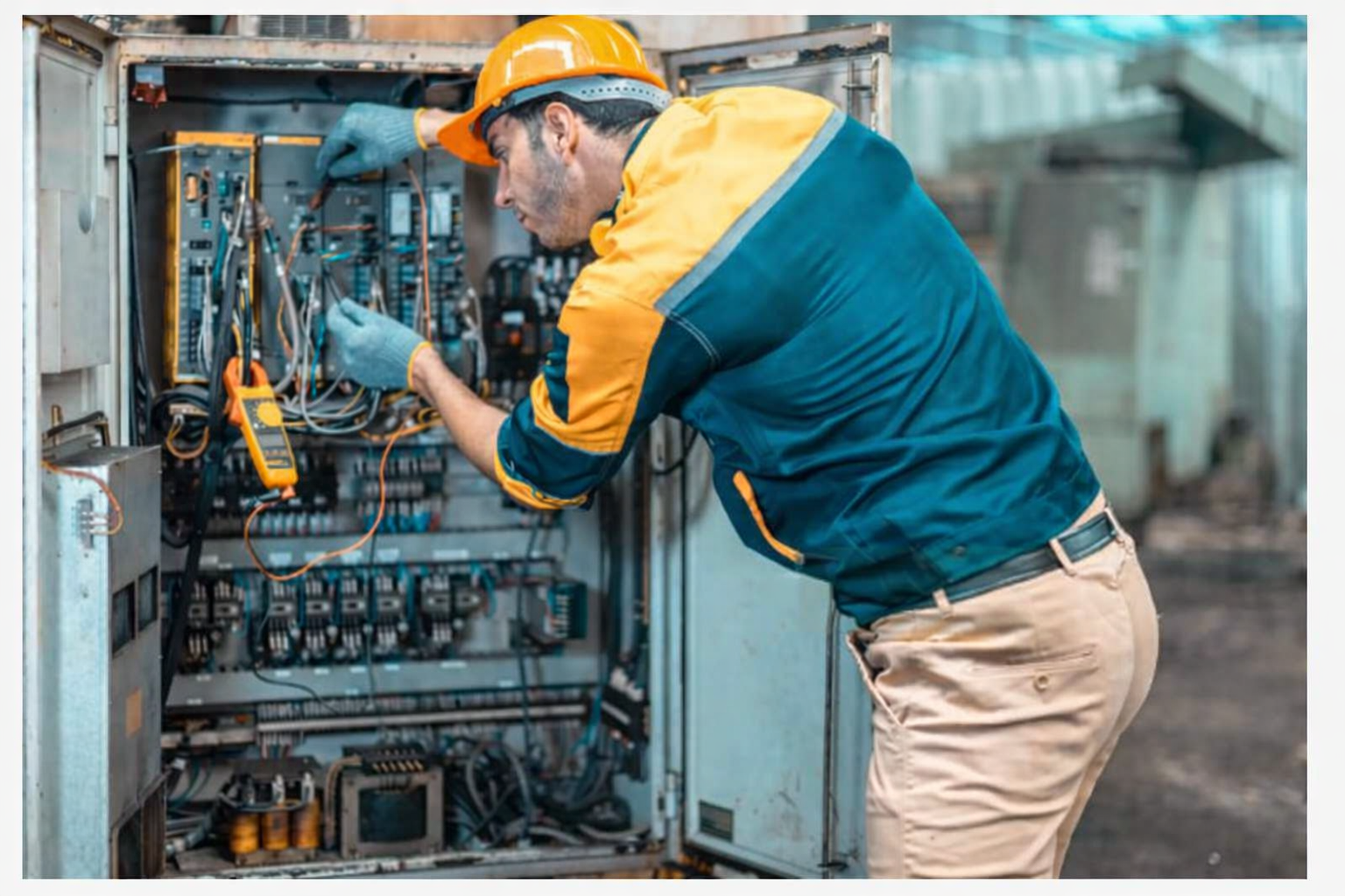 Travail électrique sur site